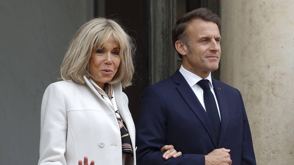 Macron Welcomes Lula At Elysse - Paris
French President Emmanuel Macron and his wife Brigitte Macron welcome President of Brazil and his wife at the Elysee Presidential Palace in Paris, France on June 5, 2025. Photo by Jean-Bernard Vernier/JBV News/ABACAPRESS.COM 
Dostawca: PAP/Abaca
Vernier Jean-Bernard/JBV News/ABACA
Macron