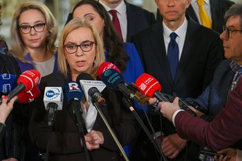 Rozpad Polski 2050. Wiemy, na co Hennig-Kloska umówiła się z Tuskiem