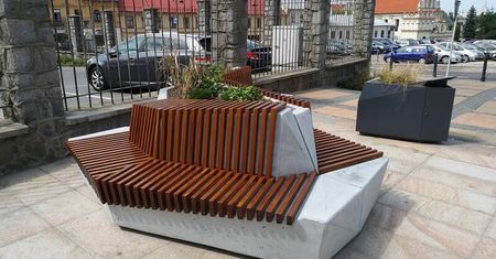 Parklety w centrum Lublina są już gotowe. Miasto zapłaciło za meble 172 tys. zł