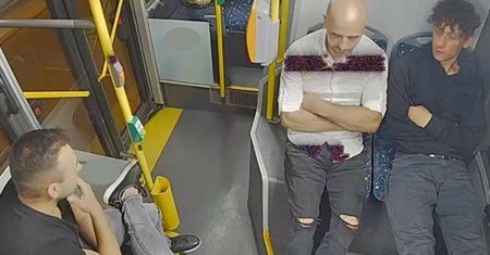 Szuka ich policja. Wysiedli z autobusu i zaatakowali