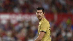 Lewandowski uwolnił się od jednego piłkarza, ale spotkał jego wierną kopię