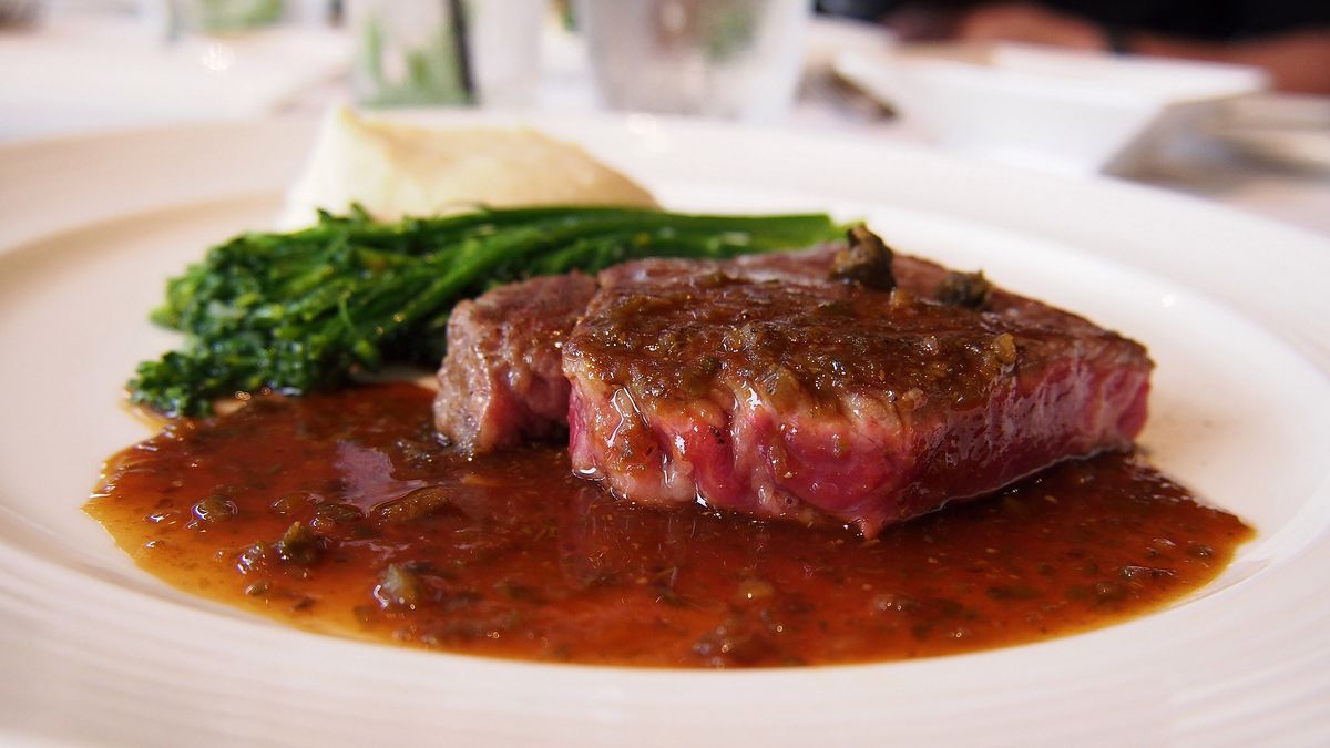 Szybko smażony rostbef z wołowiny nowozelandzkiej (mięso i tłuszcz)