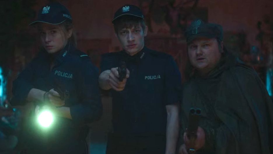 W horrorze "W lesie dziś nie zaśnie nikt 2" do walki ze złem staje policja i przedstawiciele WOT