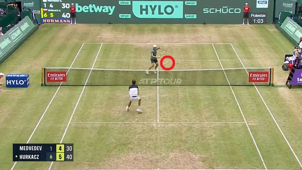 Zdjęcie okładkowe artykułu: Twitter / twitter.com/TennisTV / Hubert Hurkacz - Danił Miedwiediew w finale ATP w Halle
