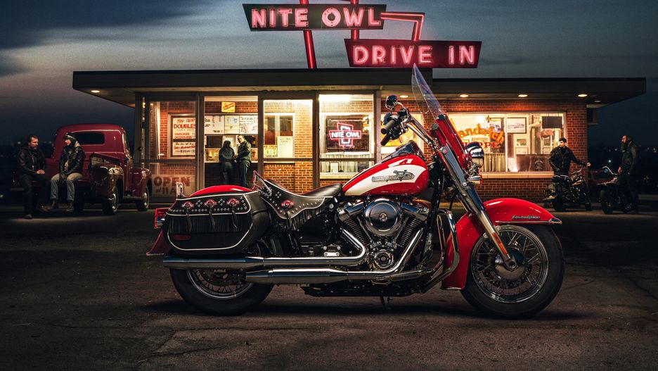 Harley-Davidson Hydra-Glide Revival