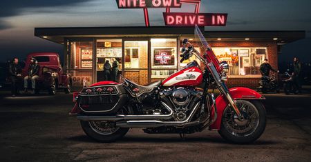 Harley-Davidson Hydra-Glide Revival pozwala przenieść się w czasie