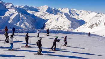Tragedia w znanym kurorcie. 12-latek został porwany przez śnieg