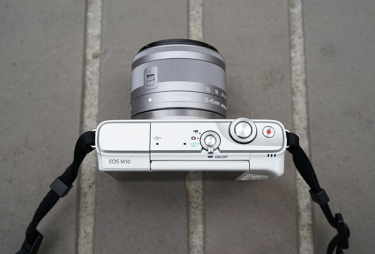 Canon EOS M10