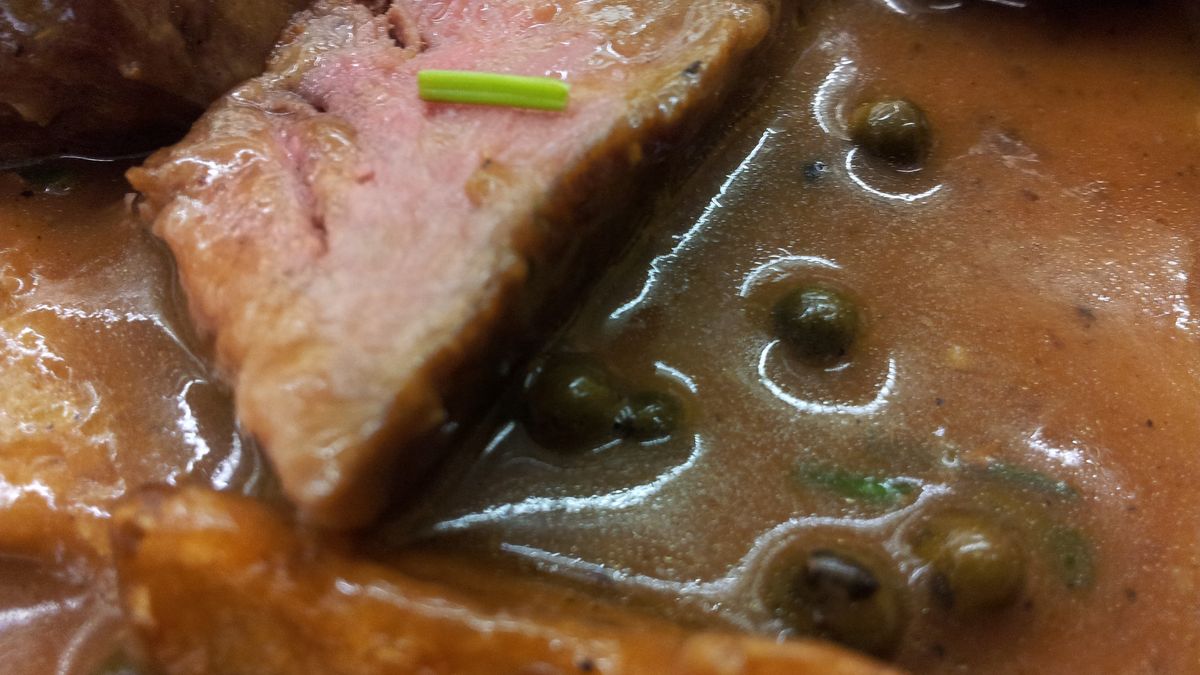 Opiekany rostbef wołowy (samo mięso, III klasa mięsa)