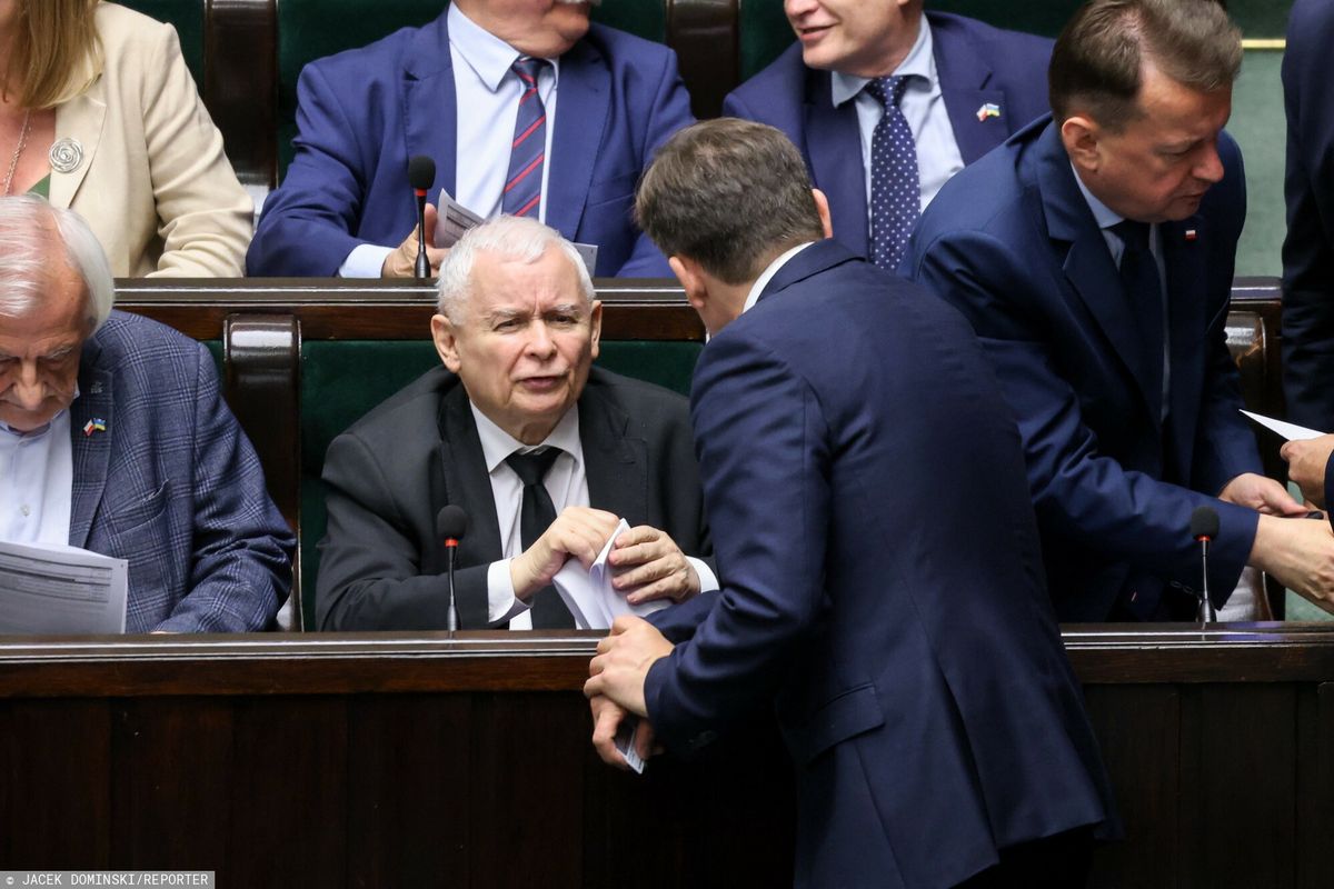 Jarosław Kaczyński rozmawia ze Zbigniewem Ziobrą