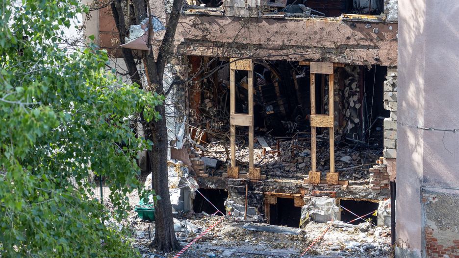Spalony budynek przy ul. Kraszewskiego w Poznaniu