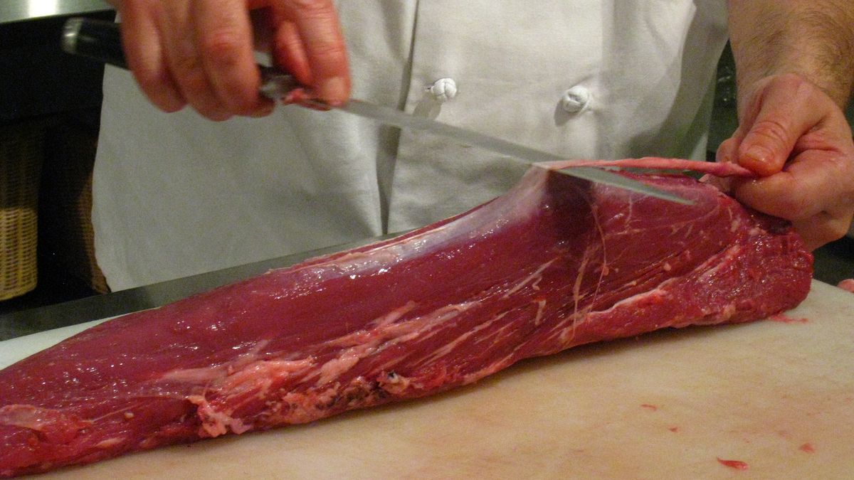 Surowa polędwiczka z wołowiny nowozelandzkiej (mięso i tłuszcz)