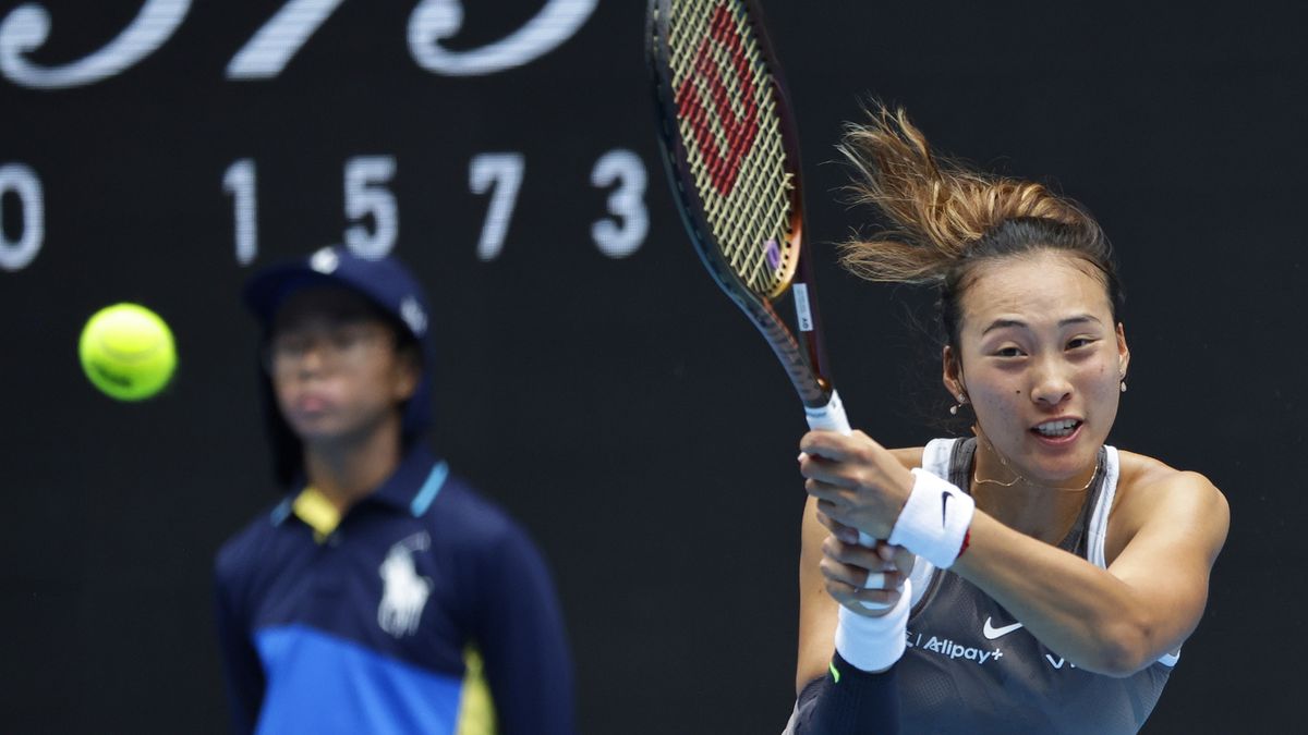 PAP/EPA / Rolex Dela Pena / Qinwen Zheng w Australian Open 2025