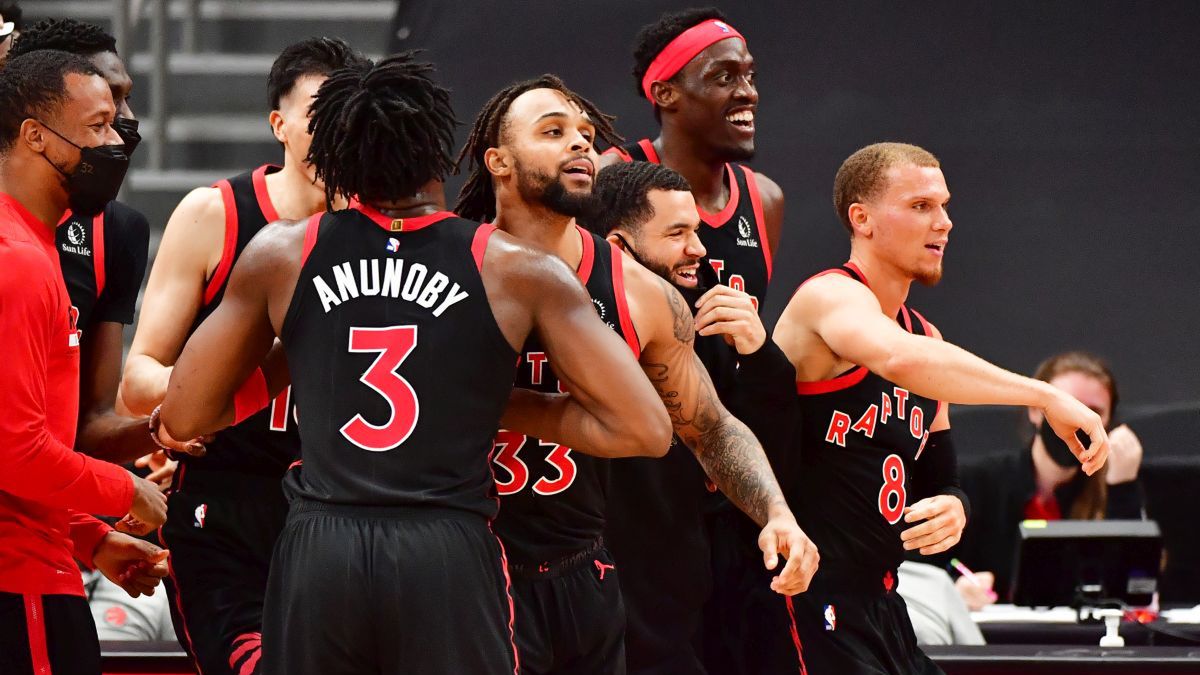 Zdjęcie okładkowe artykułu: Getty Images / Julio Aguilar / Na zdjęciu: koszykarze Toronto Raptors