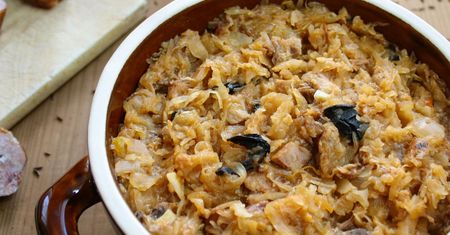 Przepyszny bigos bez stania przy garach i mieszania. Robi się sam