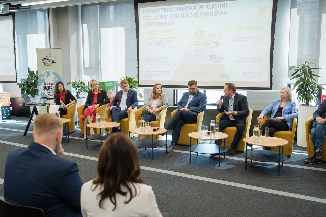 Panel dla przedstawicieli i przedstawicielek biznesu, Konferencja Instytutu Humanites: wypowiedź Karola Gajosa, prezesa Zarządu Pentacomp