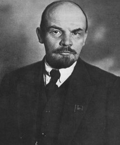 Ekipa budowlana odkryła... zamurowany regał z dziełami Lenina
