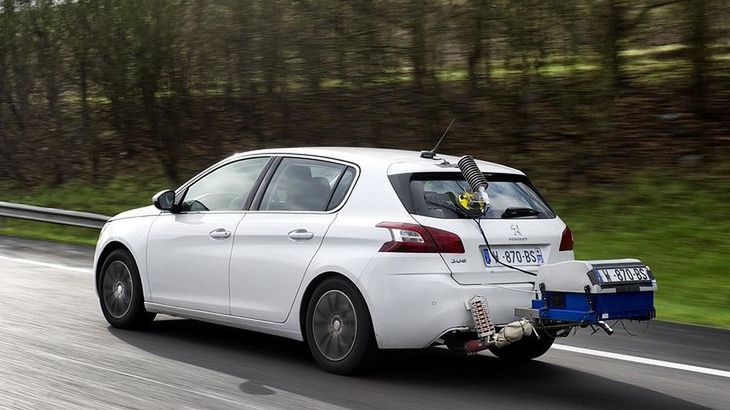 Badanie emisji spalin podczas realnej jazdy.