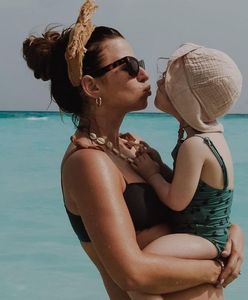 Ćwiczy z 4-letnią córką. Fanki komentują strój Klary