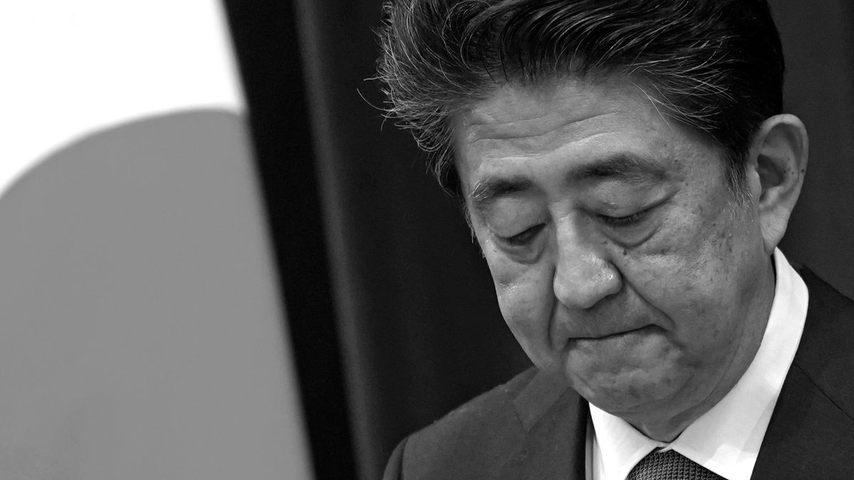 Zdjęcie okładkowe artykułu: PAP/EPA / FRANCK ROBICHON / Na zdjęciu: Shinzo Abe