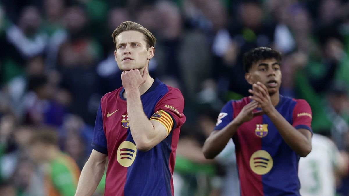 Getty Images / Photo by Eric Verhoeven/Soccrates/Getty Images / Na zdjęciu: Frenkie de Jong (L)