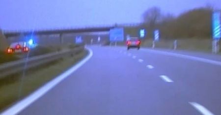 210 km/h pod prąd niemiecką autostradą. Polkę zatrzymała dopiero kolczatka