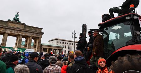 2000 ciągników zablokuje wjazdy na autostradę. Niemcy czeka paraliż