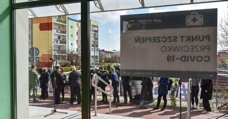 Szczepienia również w mniejszych firmach, ale bez rodzin pracowników