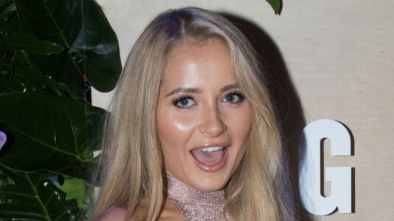 Monika Kozakiewicz chwali się biustem w asymetrycznej sukience