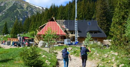 Remont słynnego schroniska w Tatrach na finiszu. Padł termin