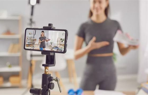 Siła twórców. Nowa era marketingu i odkrywania produktów w mediach społecznościowych