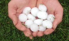 Gwałtowne burze z gradem nad Polską. Małopolska najbardziej dotknięta