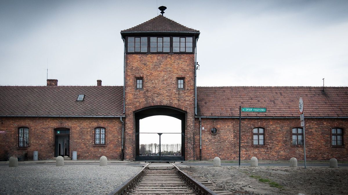 Auschwitz: Reichsbahn transportowała więźniów