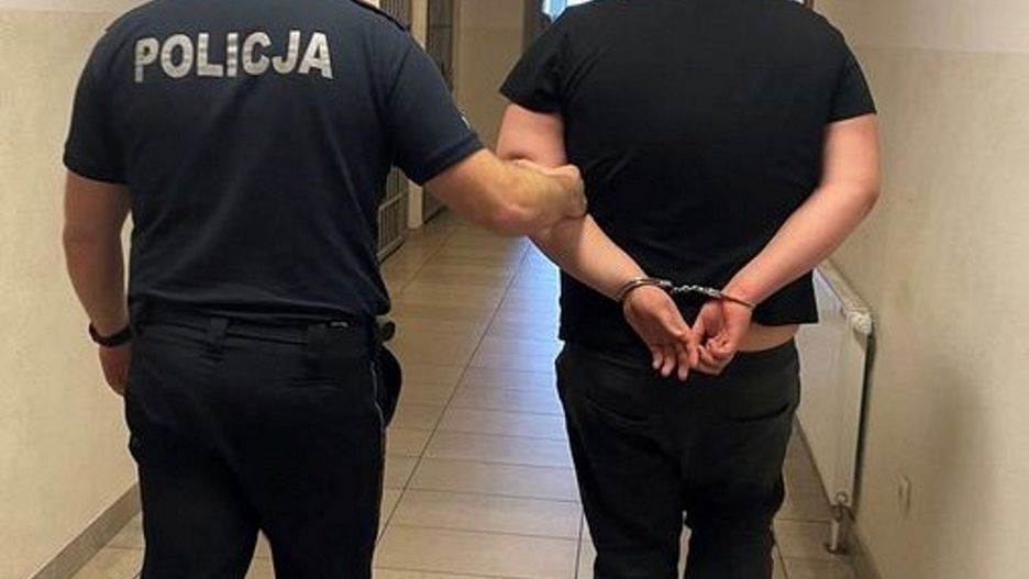 Policjanci zatrzymali mężczyznę, który miał przy sobie narkotyki