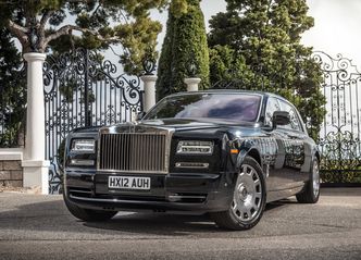 Rolls-Royce notuje spadek sprzedaży. Winne są Chiny