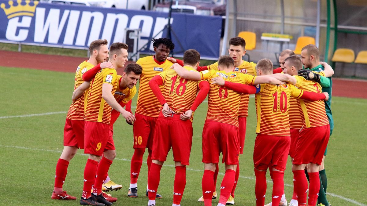 WP SportoweFakty / Mateusz Czarnecki / Na zdjęciu: piłkarze Znicza Pruszków