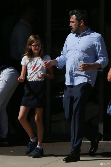 Ben Affleck z córką wychodzi z kościoła
