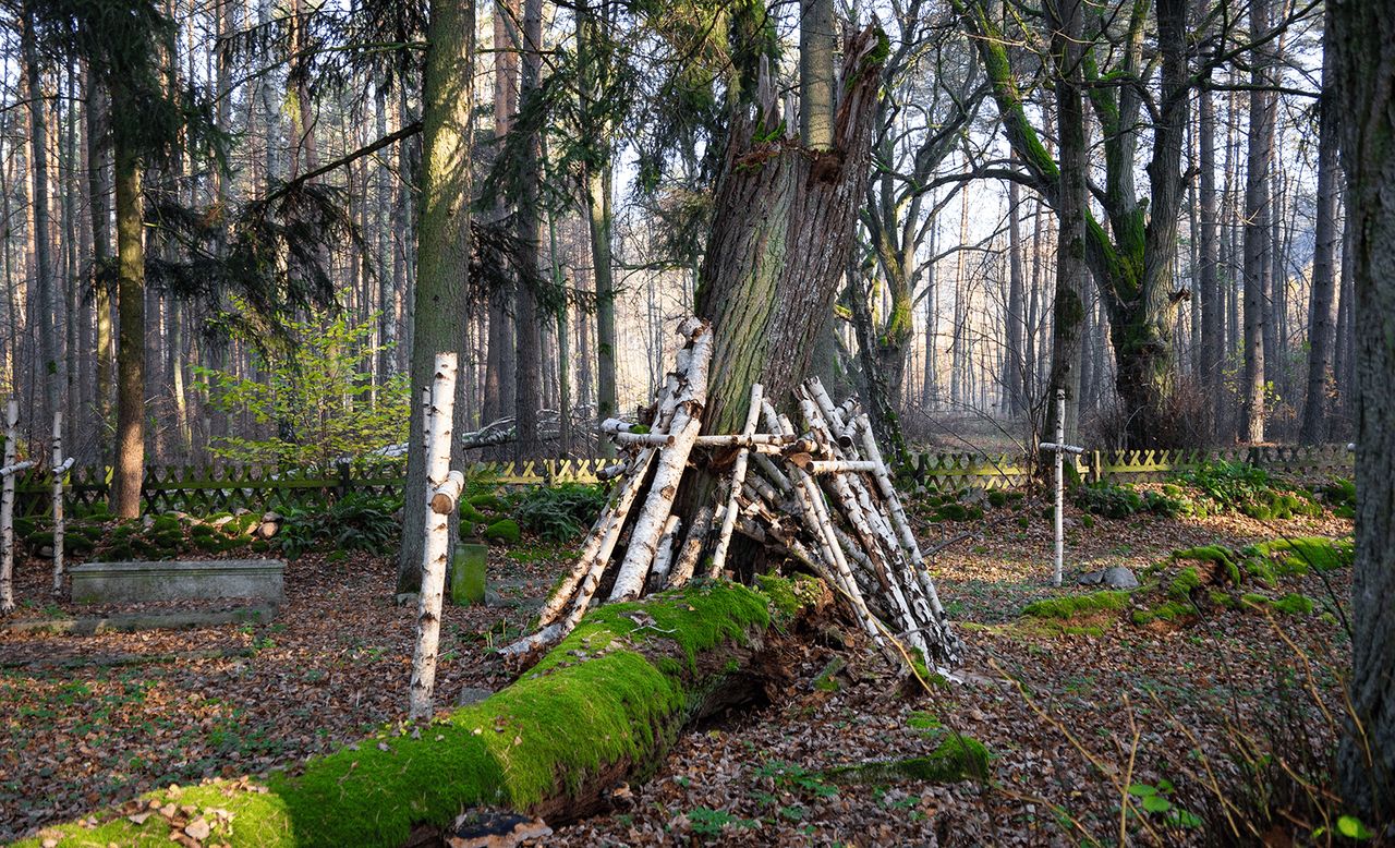 Najpiękniejszy cmentarz leśników w Polsce