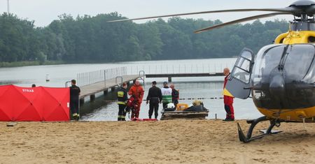 W jeziorze utonął 2-letni chłopiec. Prokuratura wciąż czeka na dokumenty