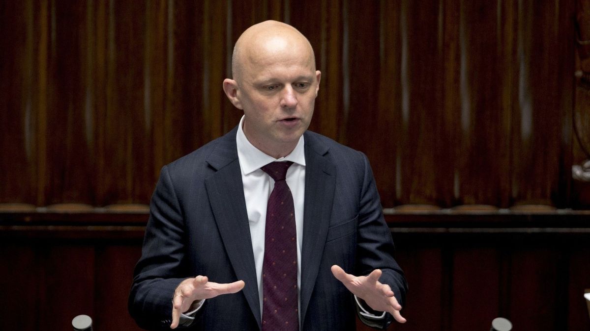 Paweł Szałamacha miniert finansów