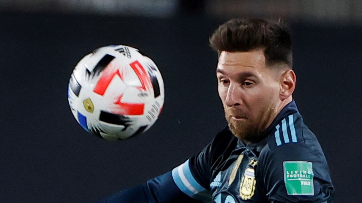 PAP/EPA / Juan Ignacio Roncoroni / Na zdjęciu: Lionel Messi