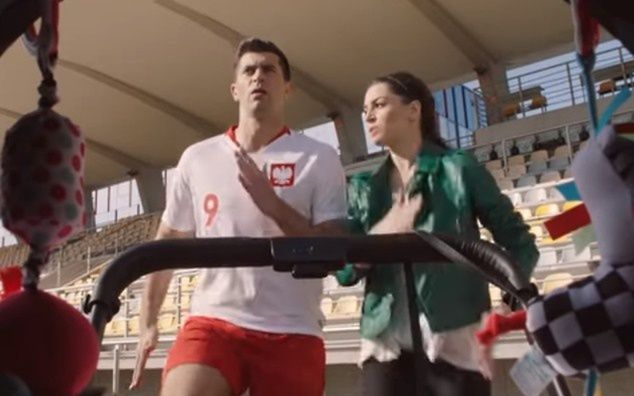 Krzysztof Wieszczek i Agnieszka Więdłocha jako Robert i Anna Lewandowscy