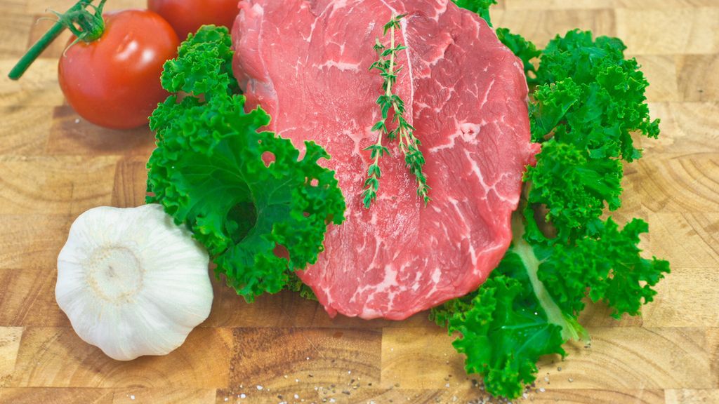 Surowa wołowina krzyżowa (mięso i tłuszcz)