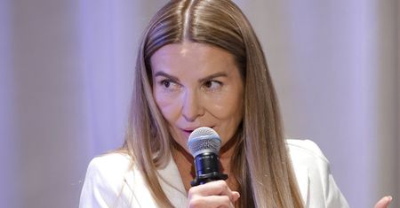 Internautka wytknęła Hannie Lis korzystanie z medycyny estetycznej i "wybieranie na partnerów mężczyzn z przemocowym rysem". Tak zareagowała