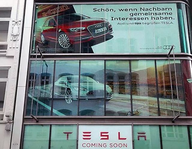 Audi znów zaczyna reklamową rozmowę. Tym razem z Teslą