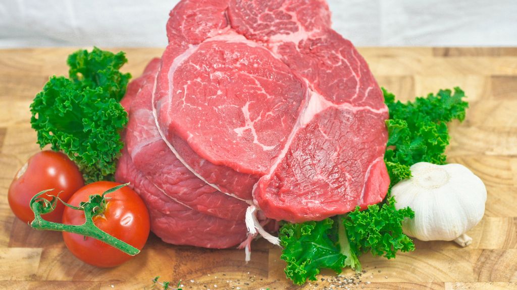 Surowa wołowina krzyżowa (mięso i tłuszcz, III klasa mięsa)