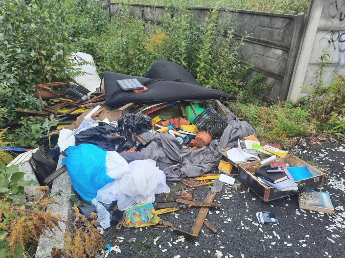 Poznań: Miasto walczy z dzikimi wysypiskami. Straż Miejska podsumowuje działania