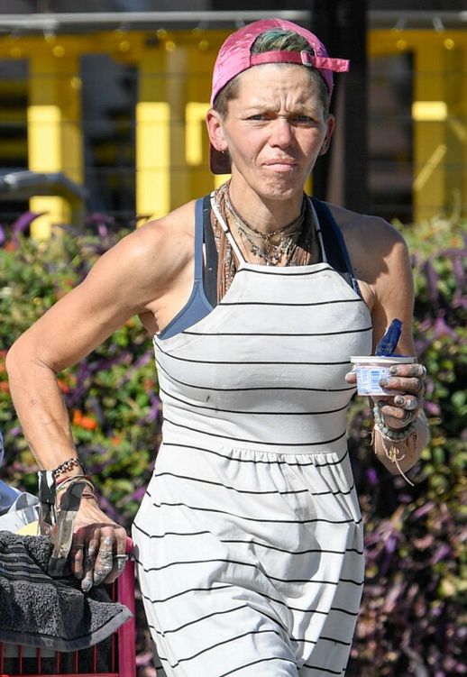 Bezdomna Loni Willison maszeruje z dobytkiem po Los Angeles