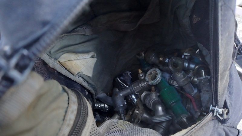 Skradzione krany w plecaku złodzieja
