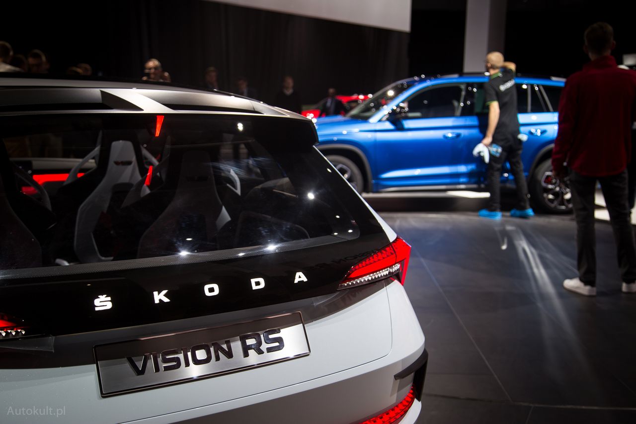Skoda Vision RS jest jedną z dwóch głównych gwiazd stoiska marki obok nowego modelu Kodiaq RS (fot. Mateusz Żuchowski)